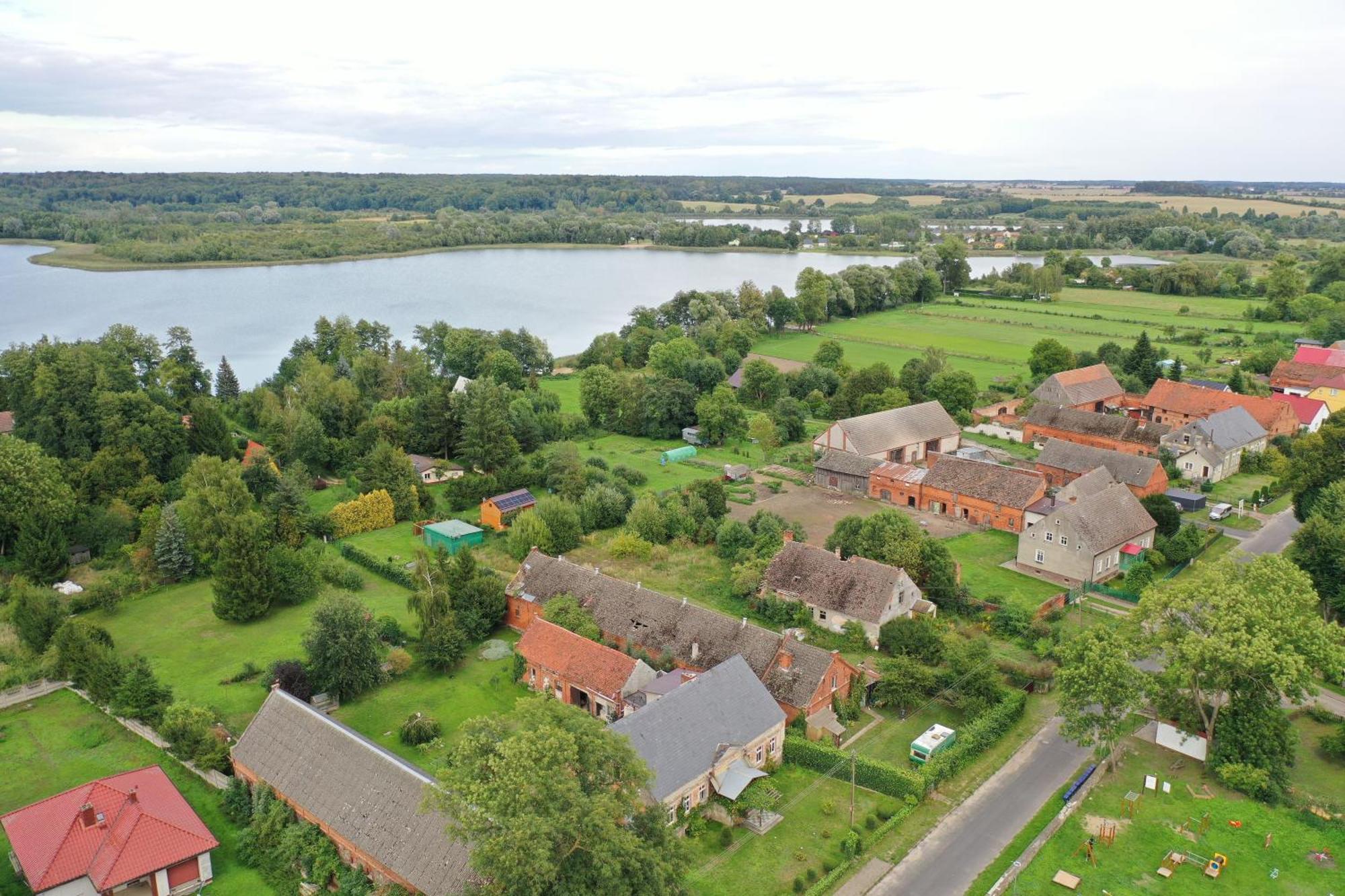 Domek Letniskowy Drewniany Nad Jeziorem Strzeszowskim Nowy Exterior photo