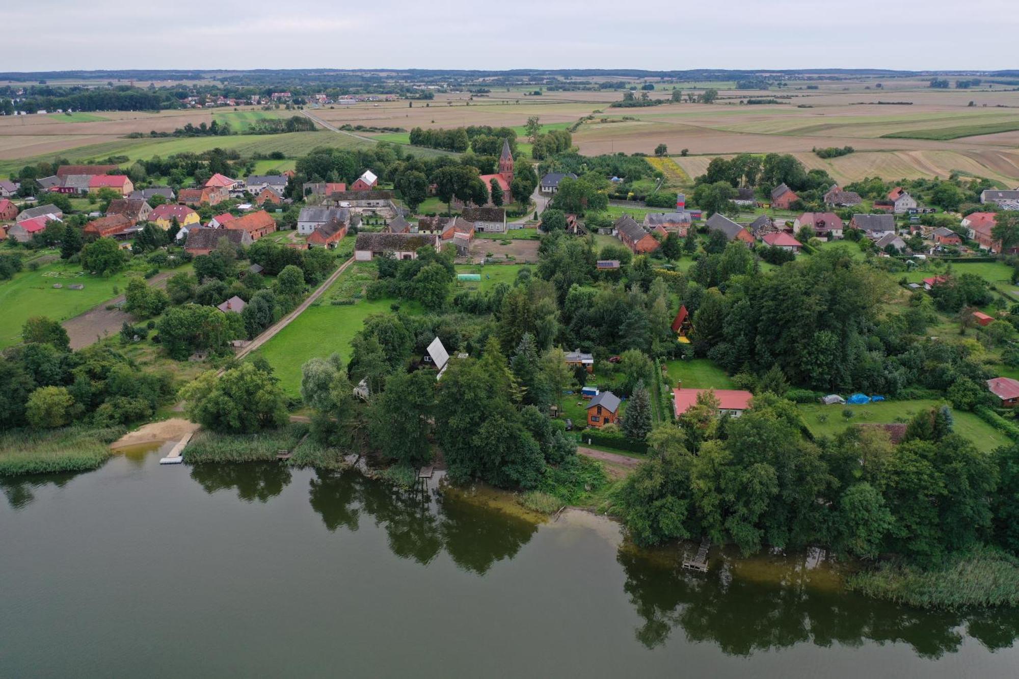 Domek Letniskowy Drewniany Nad Jeziorem Strzeszowskim Nowy Exterior photo
